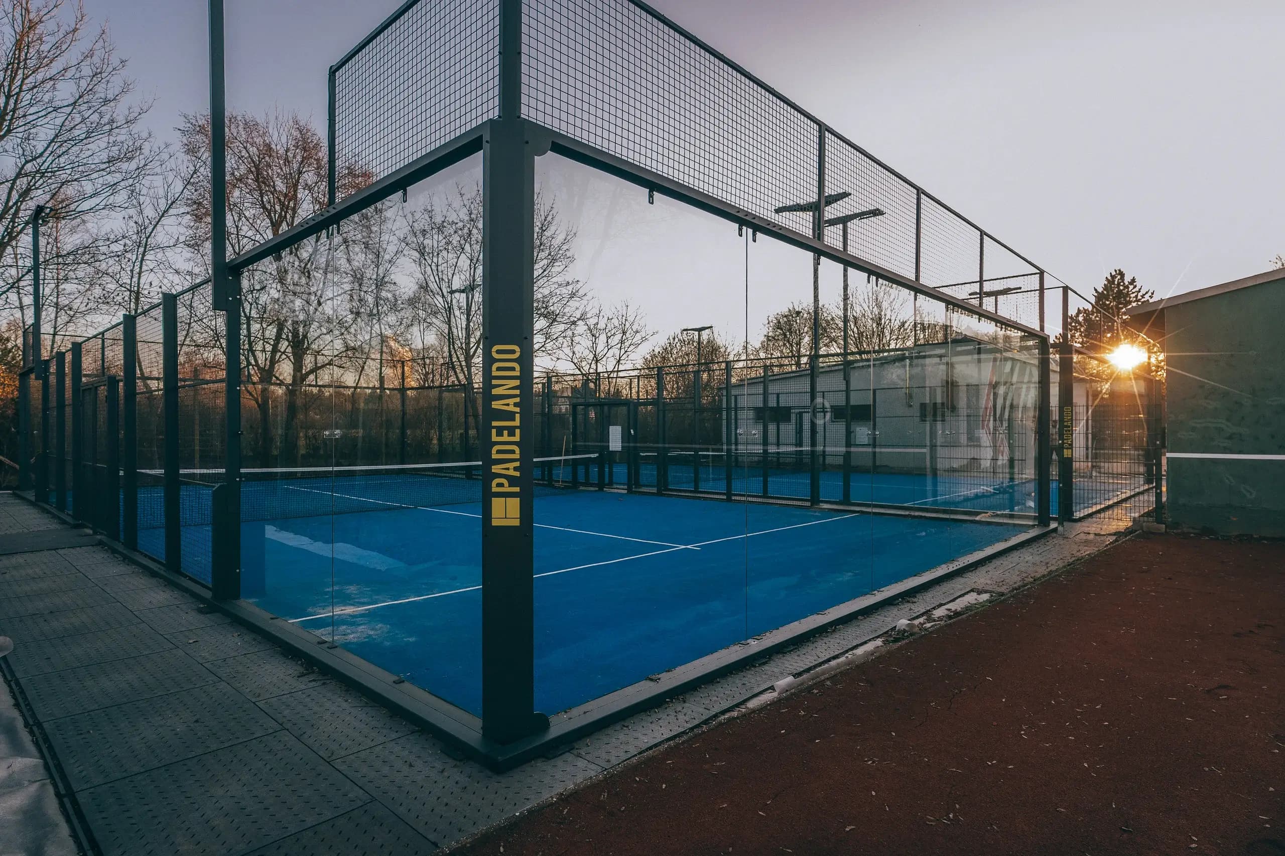 Outdoor-Padelcourt von 2HPadel in Leipzig-Stötteritz